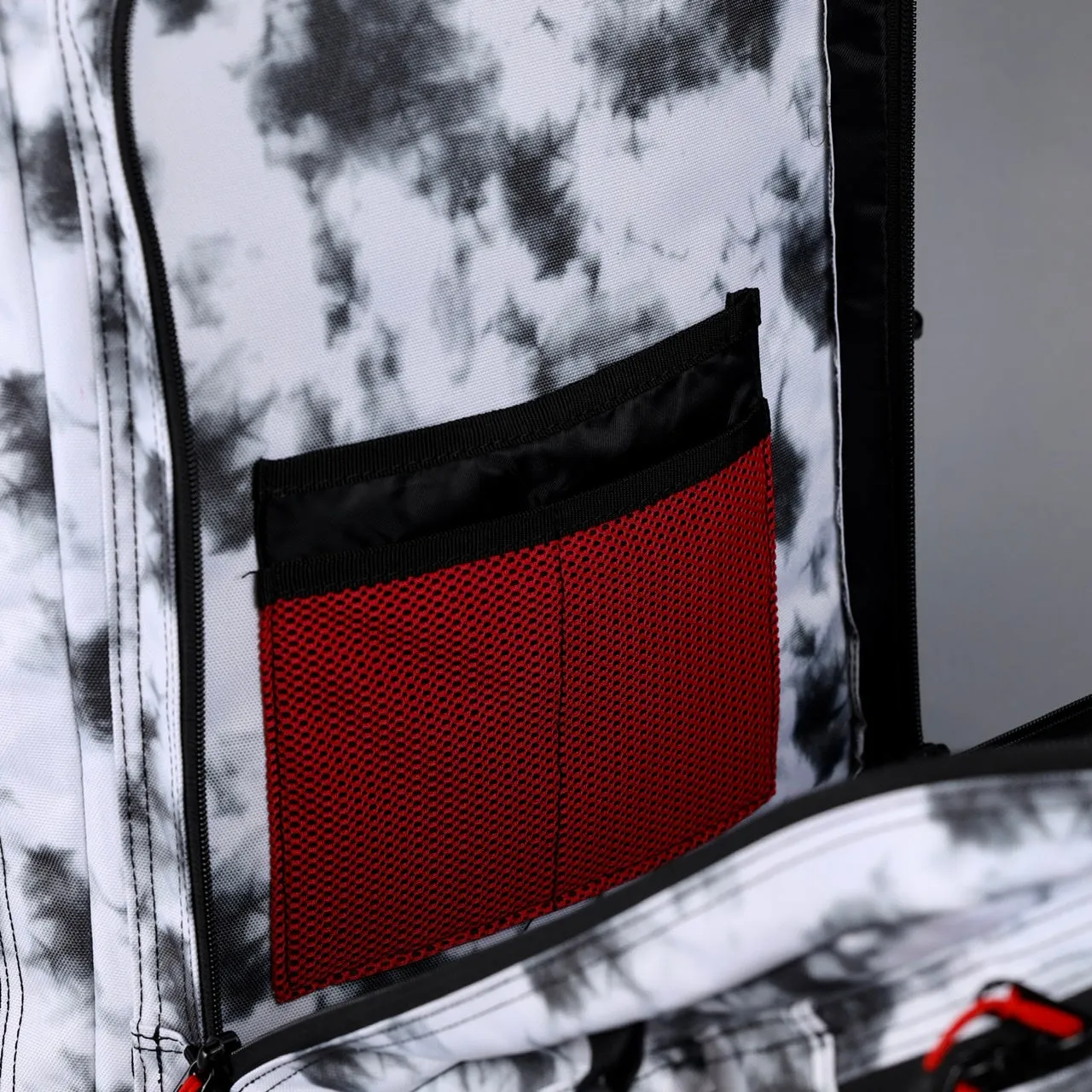 45L Backpack Timber Wolf Savage Red