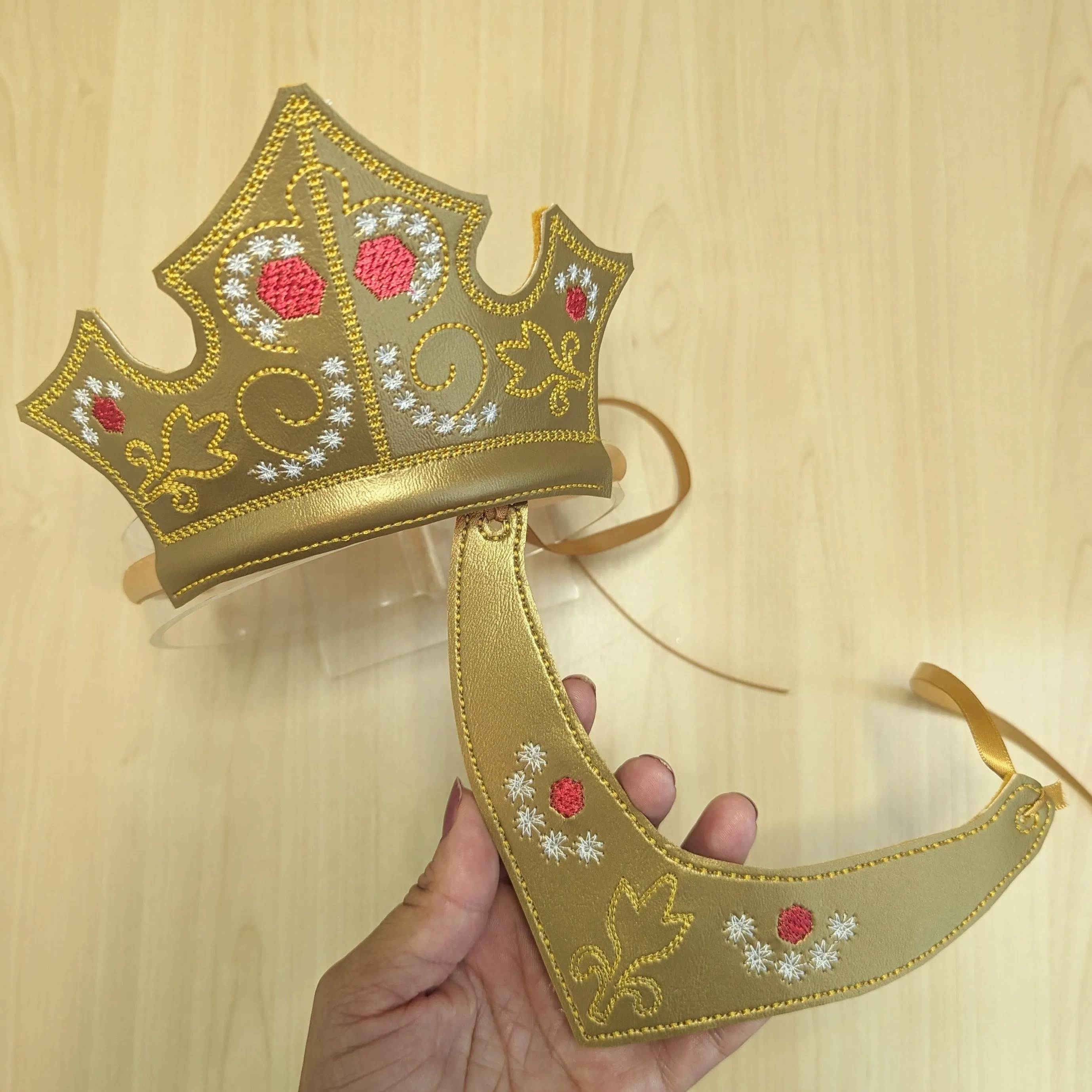 Sleeping Princess Necklace